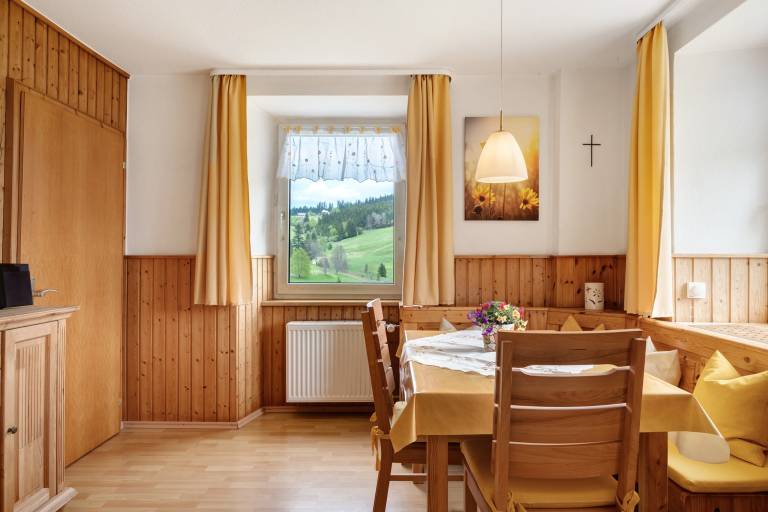 Apartment with barbeque, yard & terrace | Garden view — photo 3