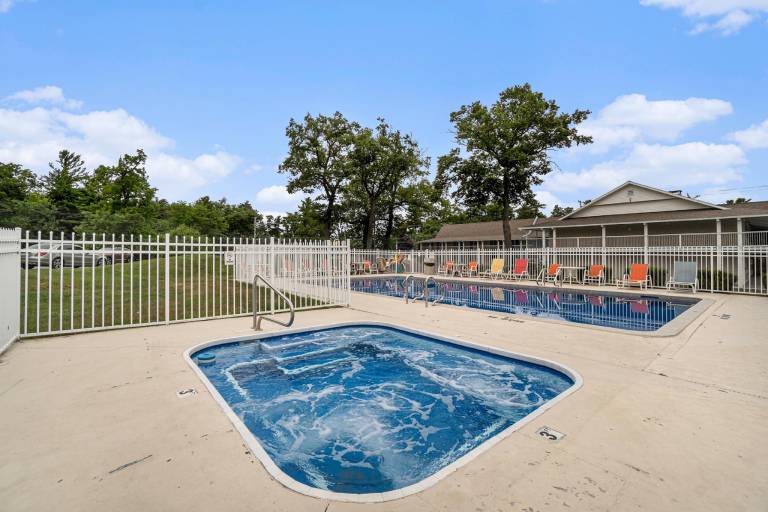 Travelodge by Wyndham Traverse City MI — photo 2