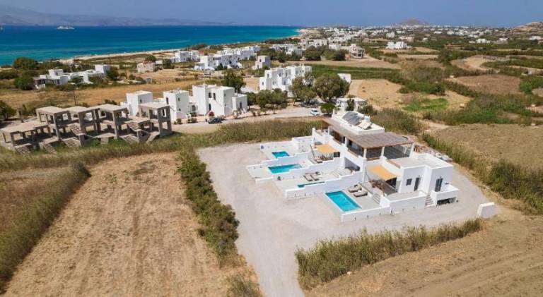 Villa with garden, terrace & private pool — photo 5