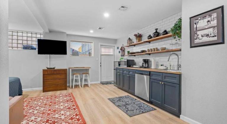 Apartment | Suitable for remote work | Dogs allowed — photo 3
