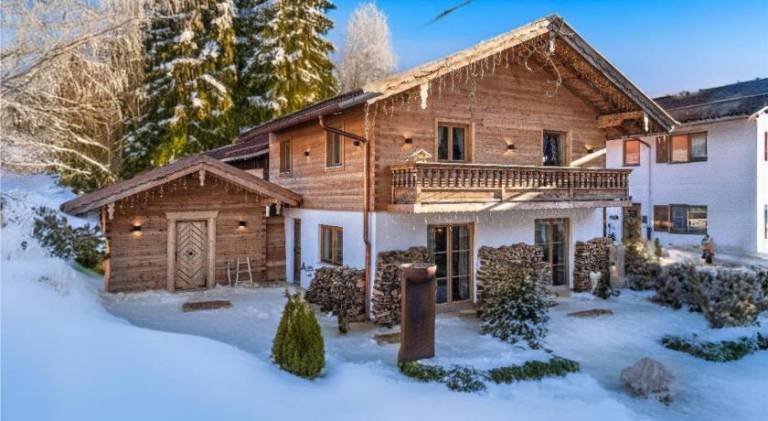 Exklusives Alpenchalet mit Jacuzzi & Sauna fur bis zu 10 Personen in Bayrischzell