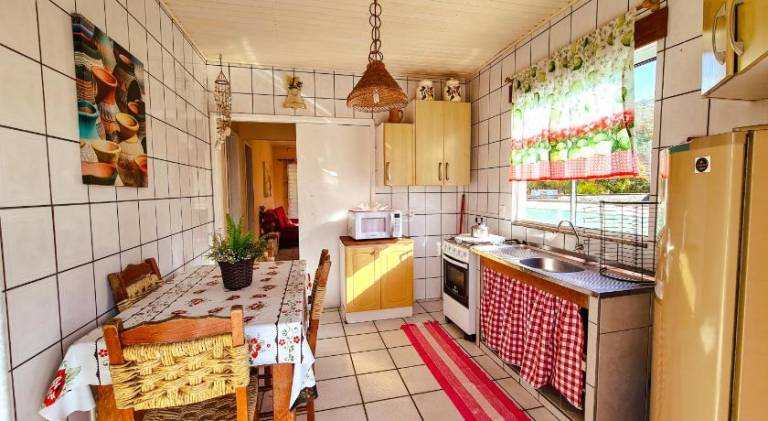 Holiday apartment with garden & grill — photo 5