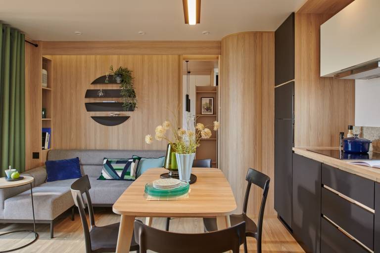 Mobile home with jacuzzi, garden & barbeque — photo 4