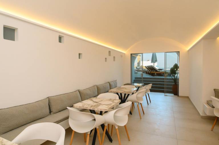 Yperia Hotel — photo 4