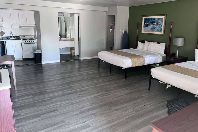 Motel  Redding