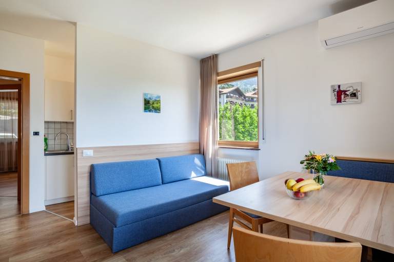 Apartment "Gartenheim Leonhard" with Mountain View, Shared Pool & Wi-Fi in Schenna