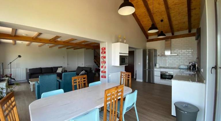 Vacation home with yard, patio & BBQ — photo 5