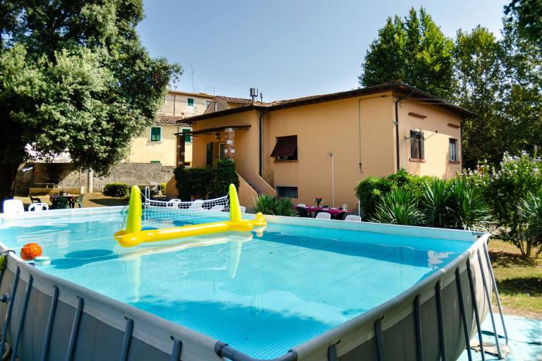 Villa  Buti