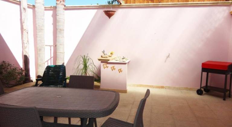 House | Next to the beach | Pets allowed — photo 4
