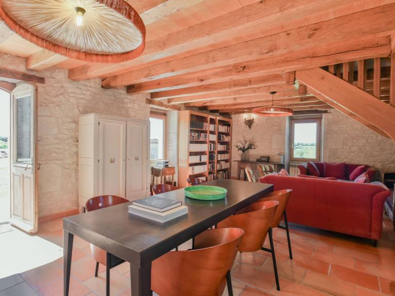 Vacation home with patio & private pool | Dogs allowed — photo 4