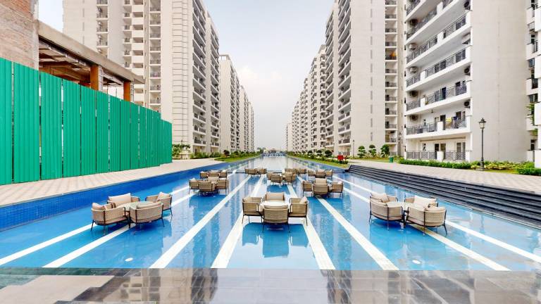 Rental apartment with terrace, pool & yard | Dogs allowed — photo 3