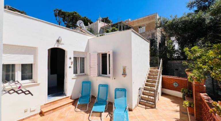 Apartment | Beach nearby | Pets allowed in Ponza