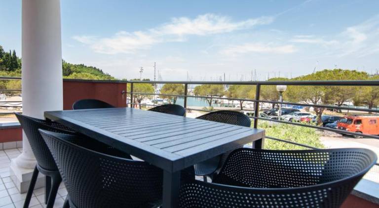 Premium Levant Marina Apartments with Sea View by Locap Group — photo 5