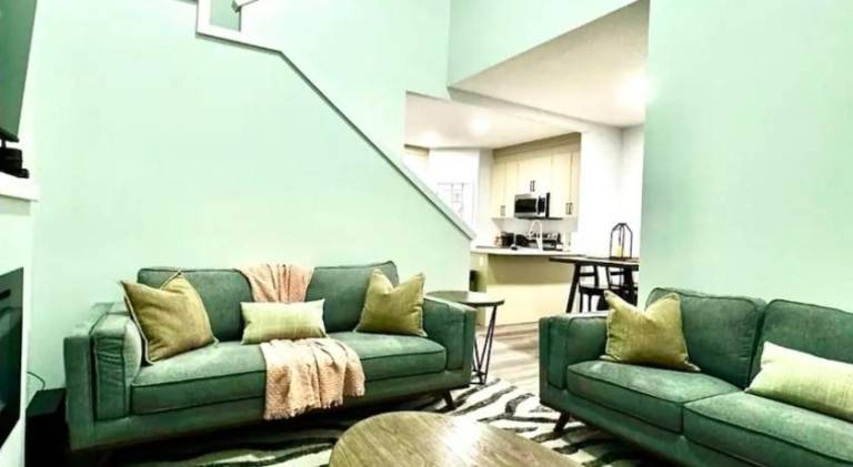 Holiday apartment | Pets allowed in Edmonton, AB