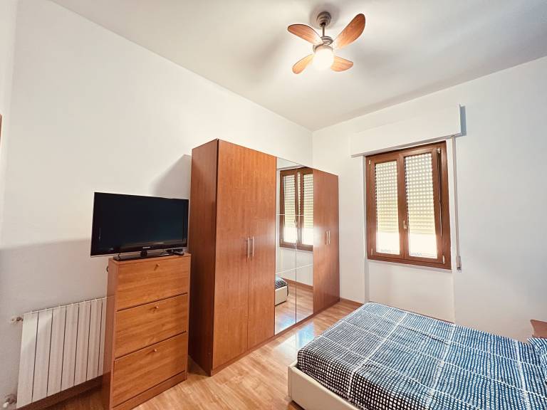 Child-friendly charming rental apartment with terrace | City view | Close to the beach | Pets are welcome — photo 5