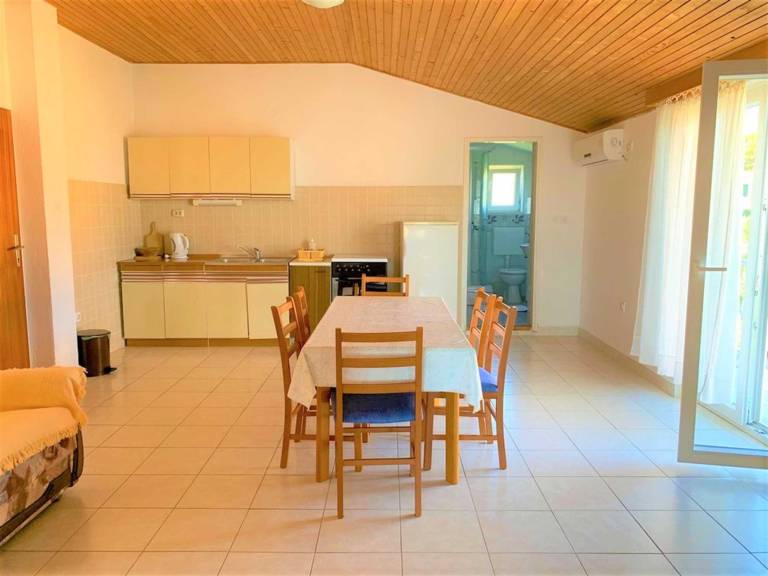 Apartment with barbeque — photo 3