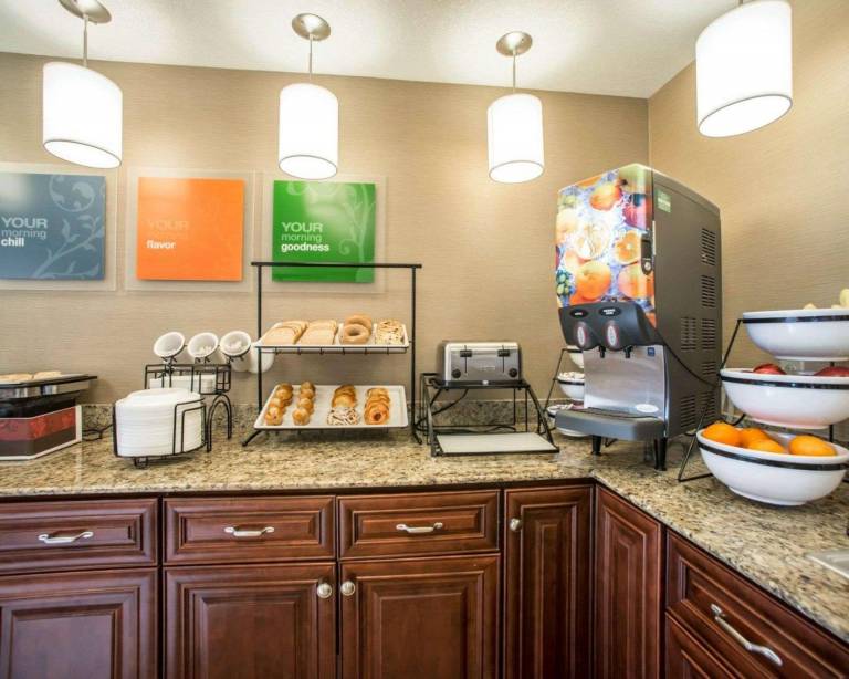 Quality Inn & Suites Boonville - Columbia — photo 5
