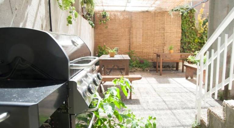 Vacation home with terrace, yard & BBQ — photo 5