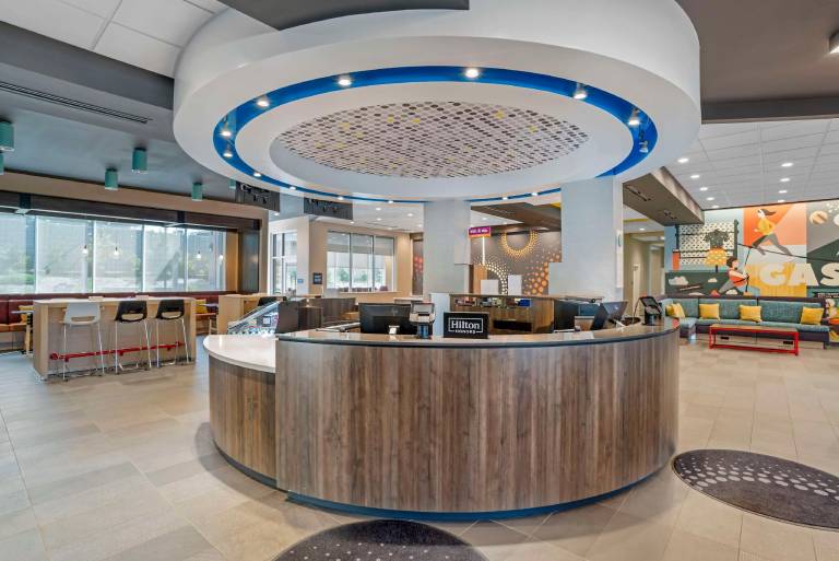 Tru by Hilton Gastonia — photo 3