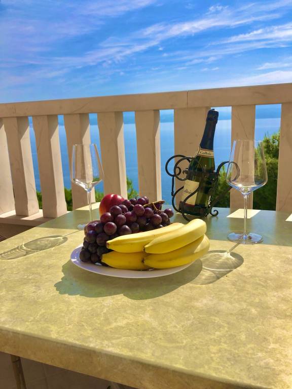 Rental apartment with BBQ & patio | Mountain view in Omis