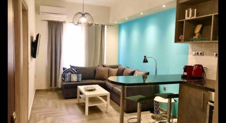 Holiday apartment | Pets are welcome in Piraeus