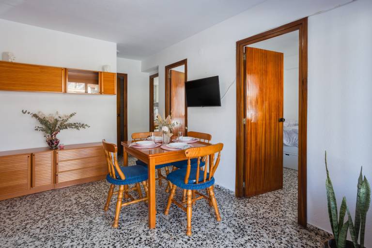Apartment 'Apartamento En Playa Acogedor' with Private Terrace, Wi-Fi and Air Conditioning — photo 2