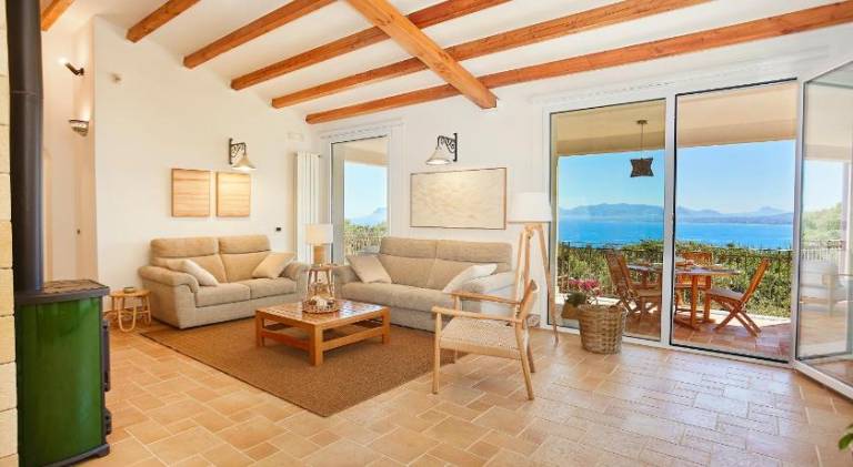 Villa with jacuzzi & pool | Pets allowed — photo 2