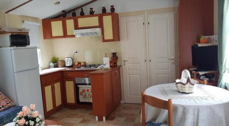 Chalet with terrace, private pool & garden | Pets allowed — photo 3