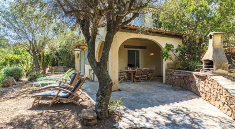 Villa with 2 rooms for 5 persons in Porto-Vecchio