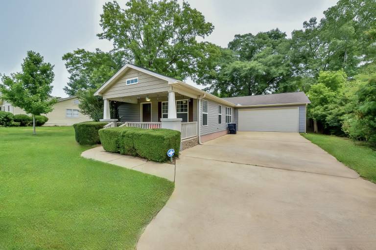 Overtime Outpost - Bama Vacation Rentals — photo 4