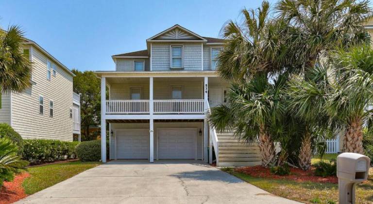 Beautiful house | Close to the beach | Dogs allowed in Carolina Beach, NC