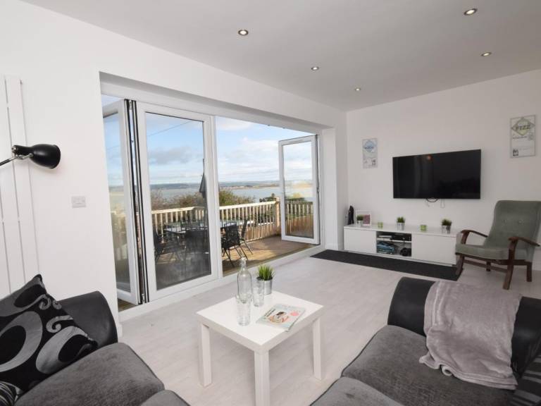 Fully equipped lovely cottage with garden | Water view | Next to the beach | Pets allowed — photo 2