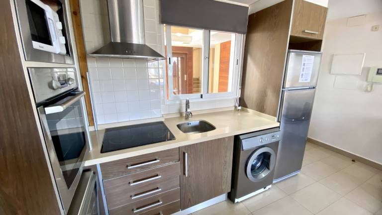 Holiday apartment with pool, yard & terrace — photo 4