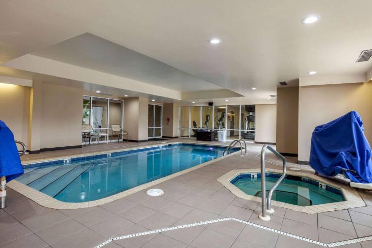 Comfort Inn & Suites Montgomery East Carmichael Rd — photo 4