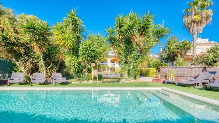 Villa with grill, terrace & garden | Garden view in Lloret de Mar