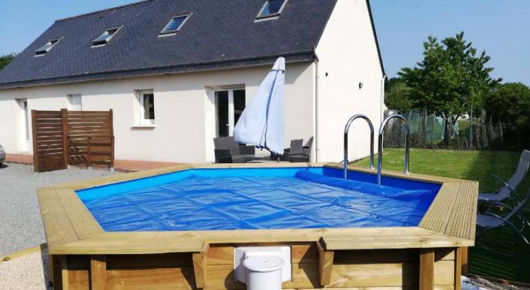 Vacation home with pool — photo 4