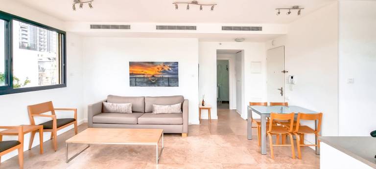 Apartment with terrace | Near Neve Tzedek — photo 2