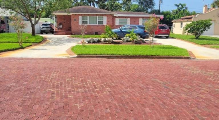 Bed and Bath in St Petersburg Home in Treasure Island, FL