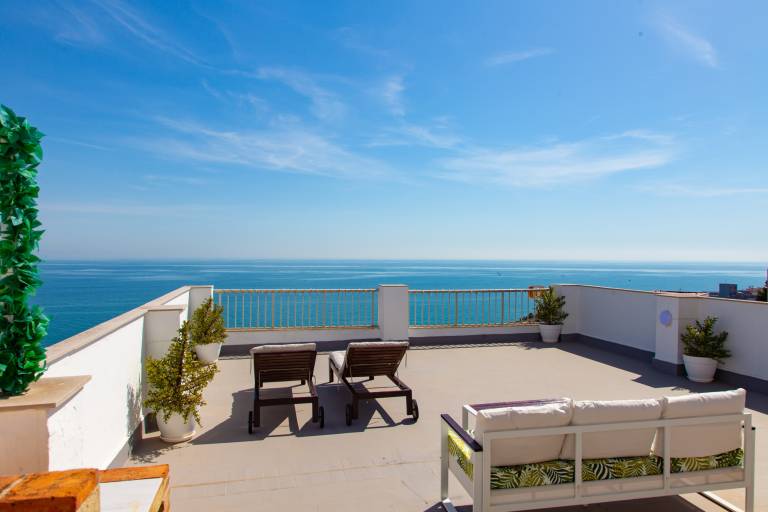 Rental apartment with garden, terrace & BBQ | Beach view — photo 3