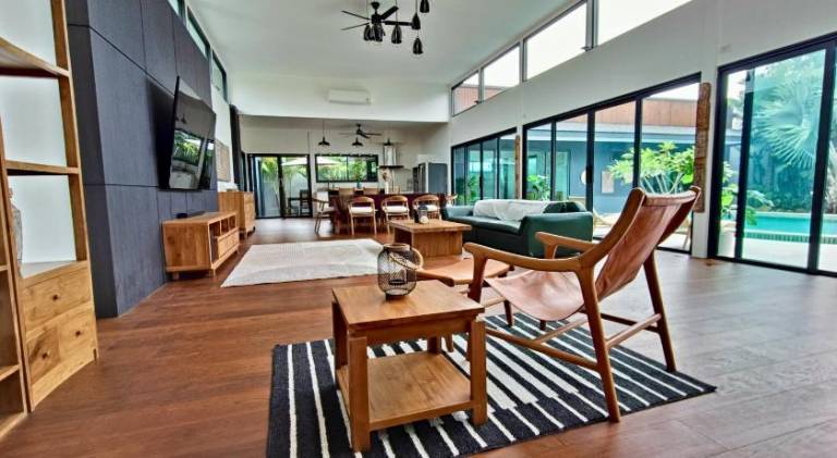 Beautiful villa with pool | Pets allowed — photo 2