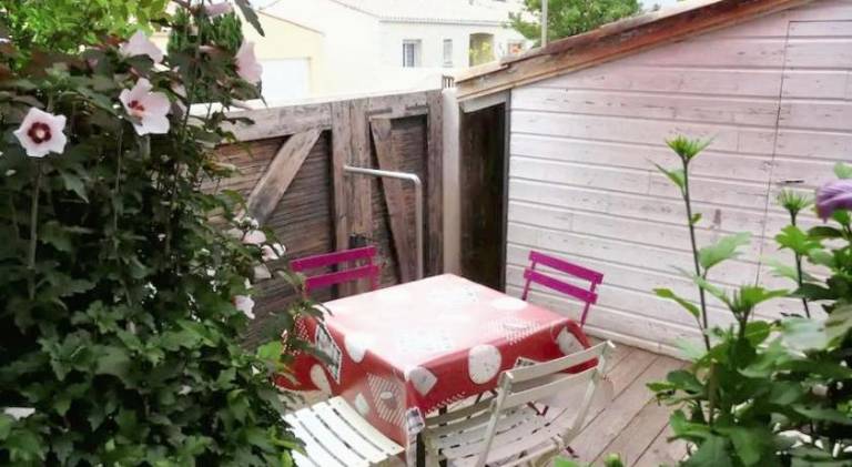 Lovely house with patio & yard | Pets are welcome in La Rochelle