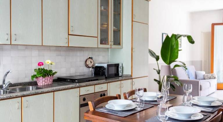 Apartment with barbeque & patio | Next to the beach | Suitable for remote work | Pets allowed — photo 2