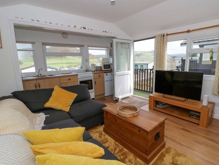 Cottage with garden | Beach view — photo 3