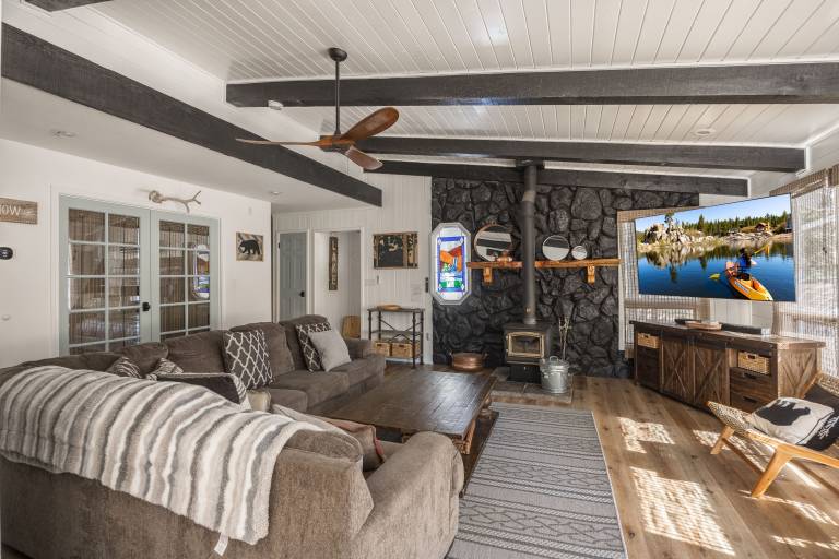 Bear Necessities. New. Modern. Spa. Perfect. Pet Friendly. 3X2 PROMO — photo 4