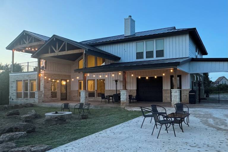 House Lake Buchanan