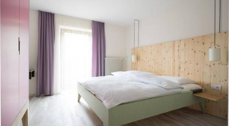 Serviced apartment with 2 rooms for 6 persons — photo 2