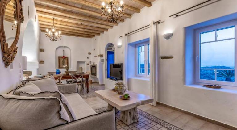 Villa with barbecue, pool & garden — photo 4
