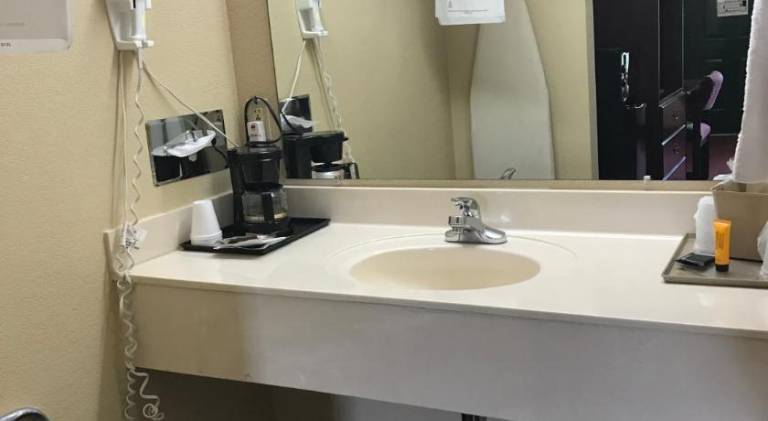 Americas Best Value Inn & Suites Maumelle North Little Rock — photo 2