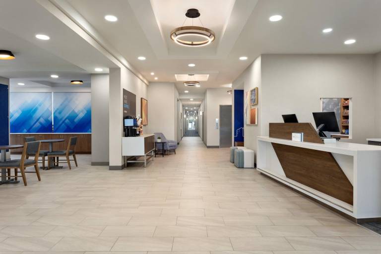 Holiday Inn Express Hotel & Suites Fort Pierce West By IHG — photo 4
