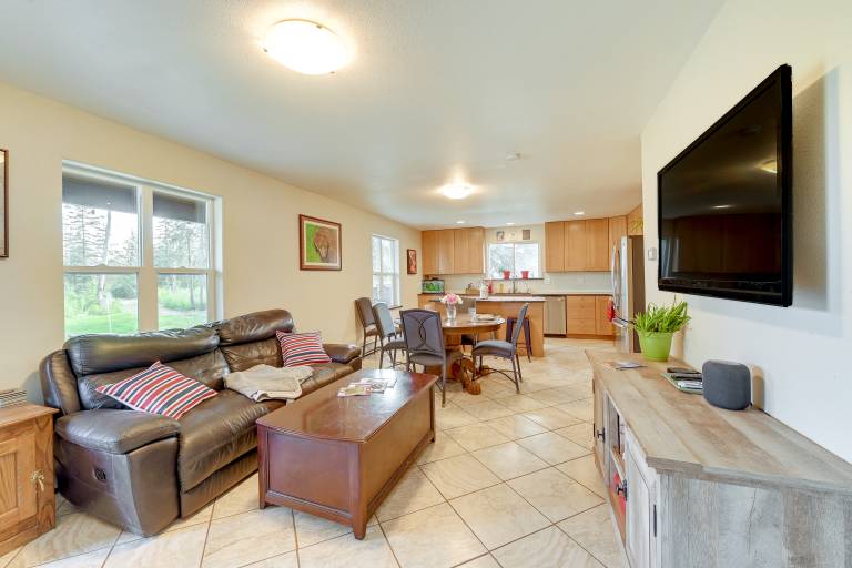 Lovely Soldotna Home, Steps From Kenai River — photo 3